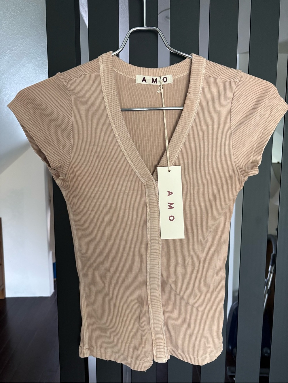 AMO Ribbed V-Neck Short Sleeve Top — Taupe